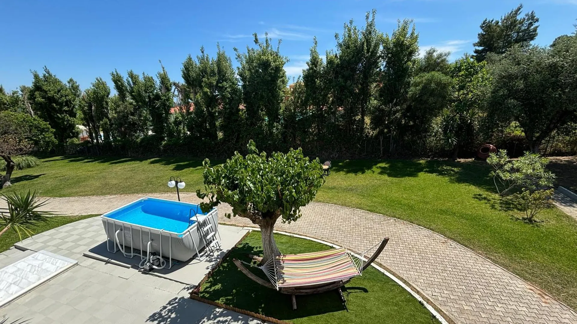Gazonia Family Estate Hotel Skala  Guest house